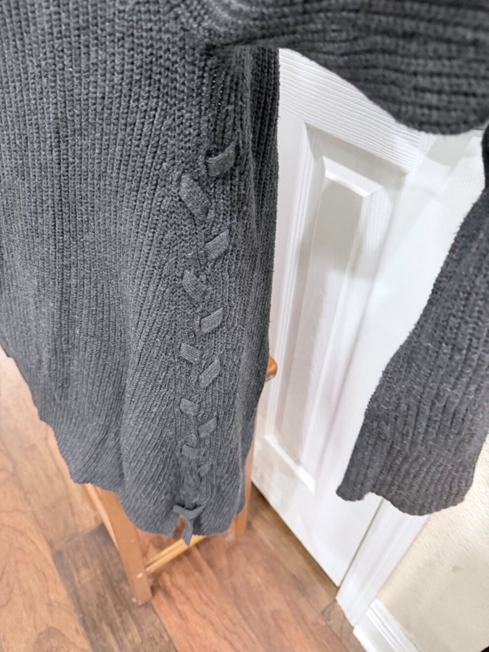 Simply Vera Vera Wang XS Gray Hooded Lace Up Chunky Knit Cardigan Sweater - Picture 7 of 16